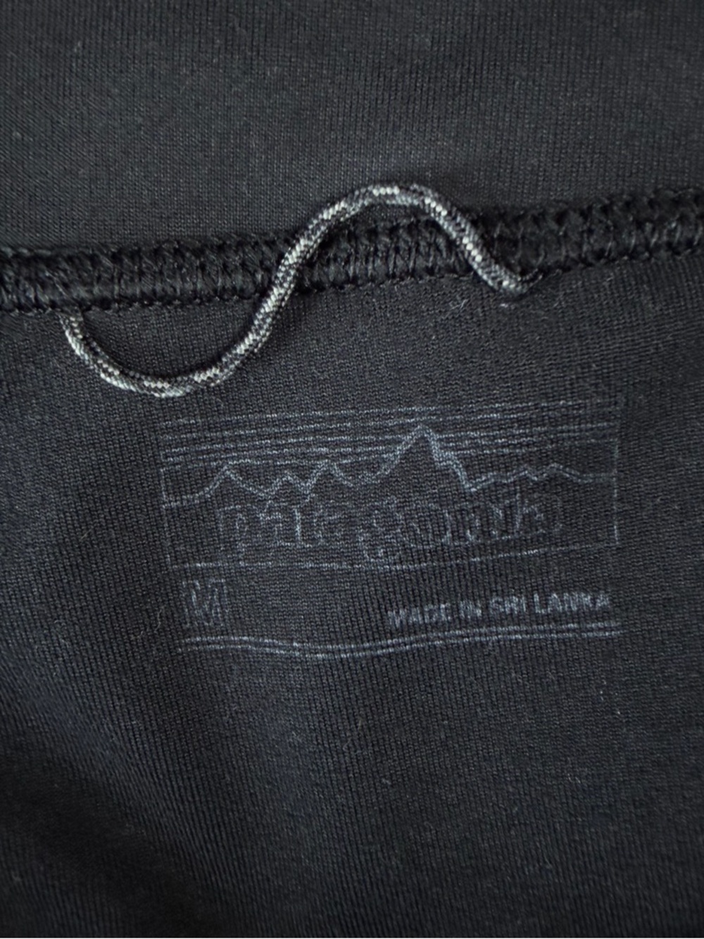 Patagonia Performance Leggings with Side Pocket - Picture 4 of 8